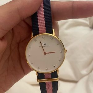 Daniel Wellington DW watch with pink/blue canvas strap